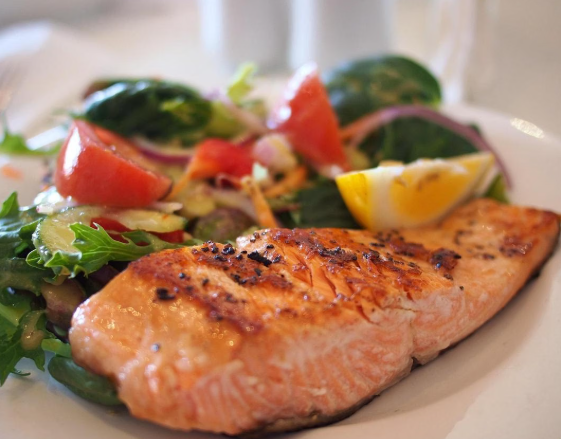 review-salmon-teriyaki-dengan-rasa-manis-gurih-jepang