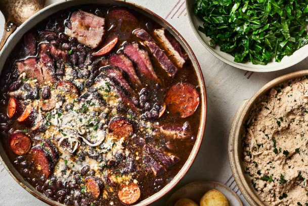 review-makanan-feijoada-hidangan-khas-brasil-kaya-rasa