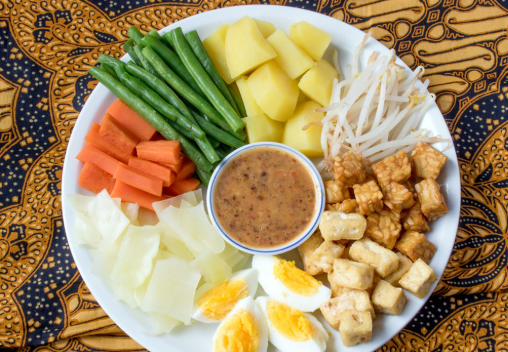 Review Makanan Gado Gado Lezat dengan Bumbu Kacang Khas