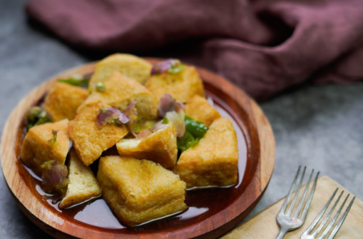 Review Makanan Tahu Gejrot Cirebon Pedas Segar